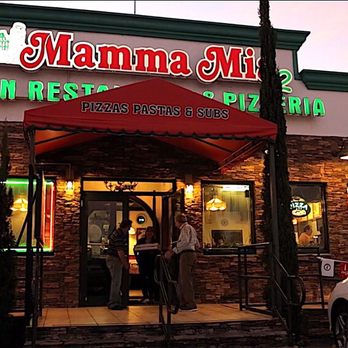Mama Mia Pizzeria: Taste of Tradition